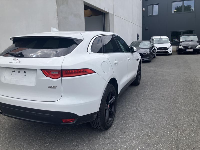 Jaguar F-Pace 20d Prestige AWD 2018 – снимка 8