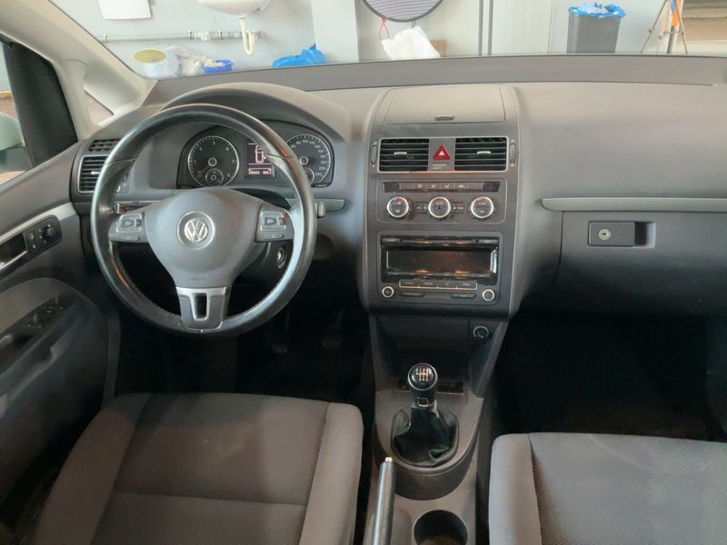 Volkswagen Touran 1.6 TDI Trendline 2014 – снимка 18