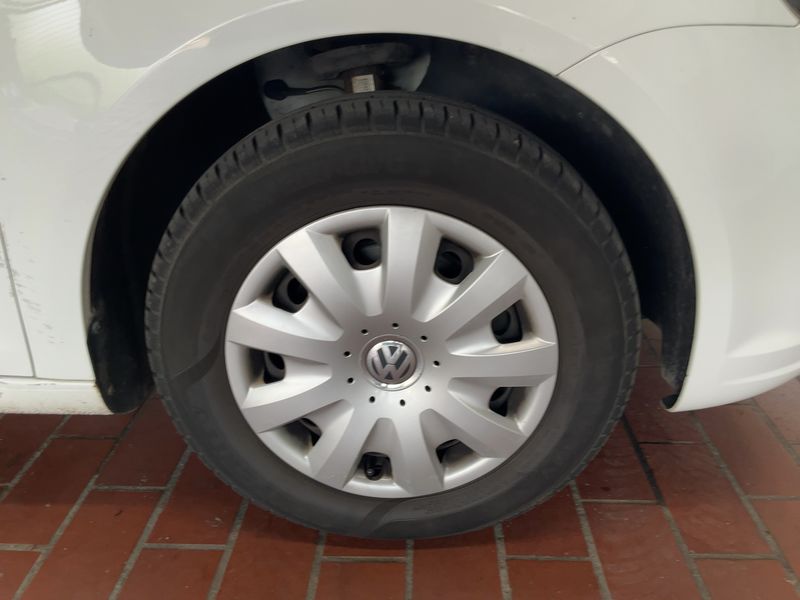 Volkswagen Touran 1.6 TDI Trendline 2014 – снимка 11