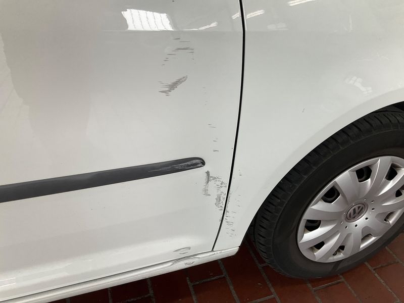 Volkswagen Touran 1.6 TDI Trendline 2014 – снимка 29