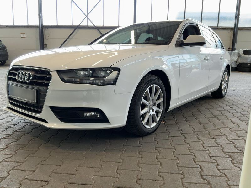 Audi A4 2.0 TDI ultra Attraction 2015 – снимка 2