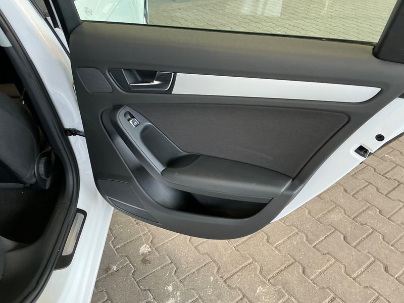 Audi A4 2.0 TDI ultra Attraction 2015 – снимка на щета 28