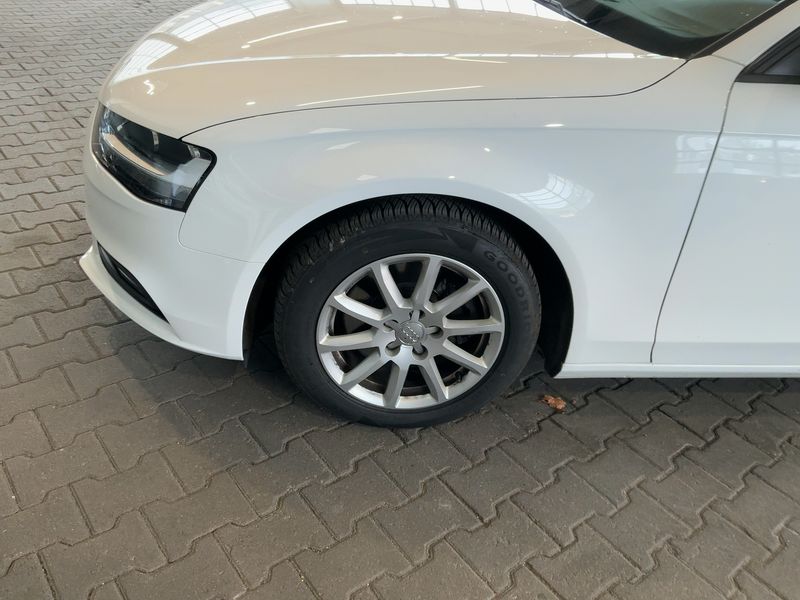 Audi A4 2.0 TDI ultra Attraction 2015 – снимка 16