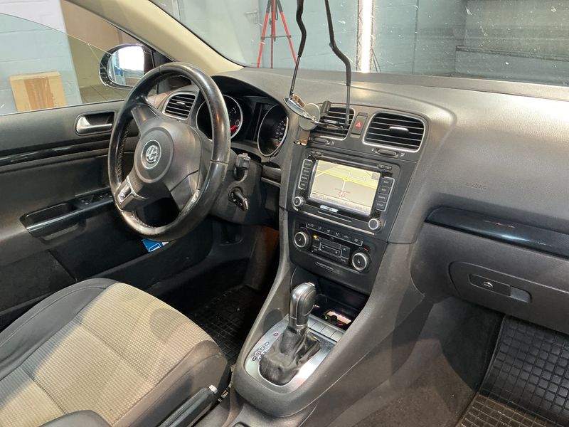 Volkswagen Golf VI 2.0 TDI Comfortline 2011 – снимка 3