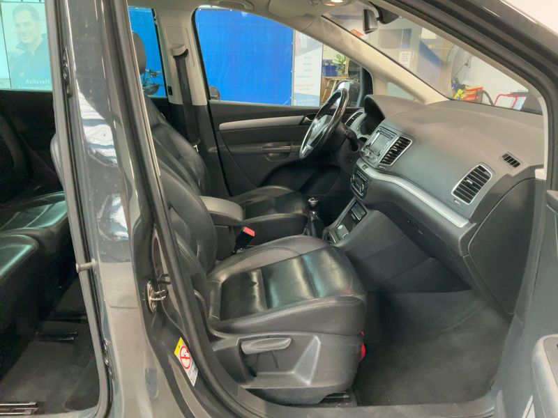 Volkswagen Sharan 2.0 TDI Highline BlueMotion Tech 2011 – снимка 11