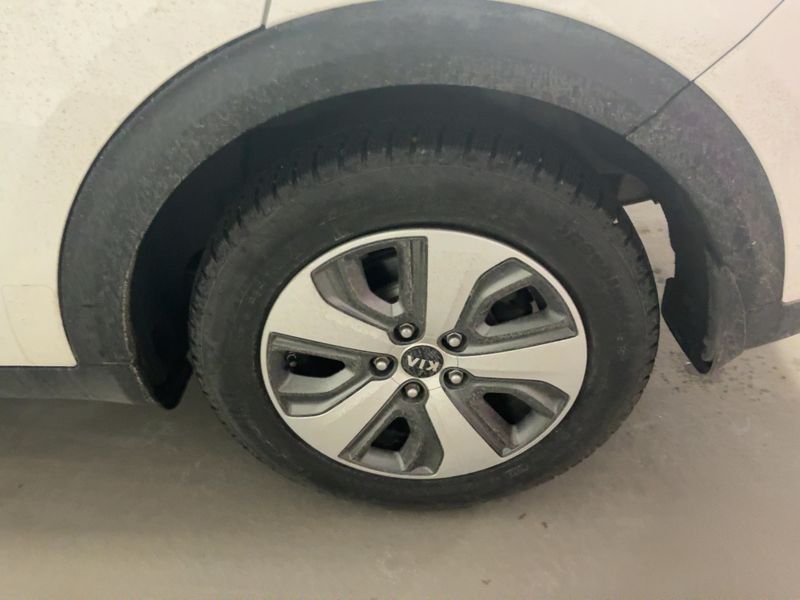 Kia Niro 1.6 Plug-in Hybrid 2019 – снимка 5