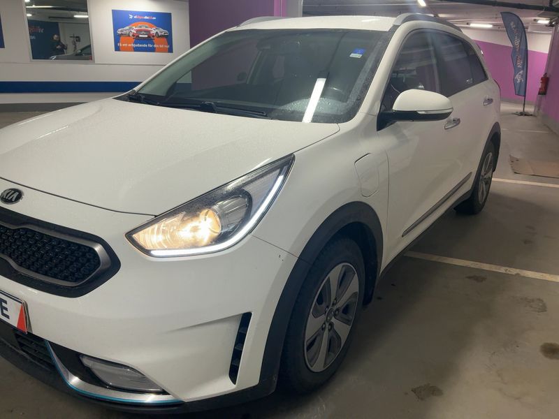 Kia Niro 1.6 Plug-in Hybrid 2019 – снимка 2