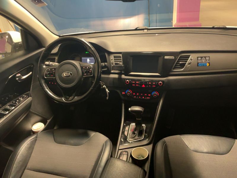 Kia Niro 1.6 Plug-in Hybrid 2019 – снимка 18