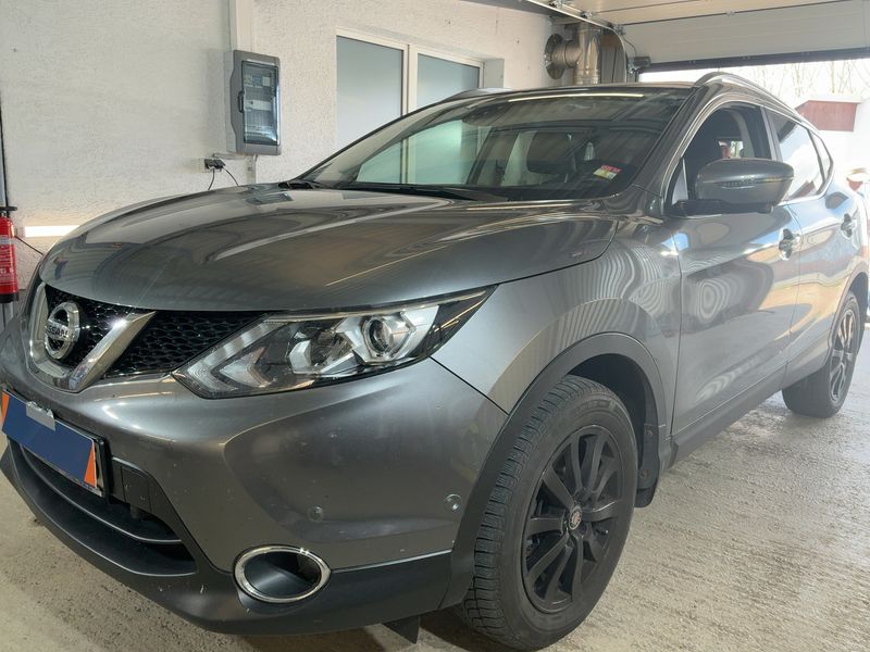 Nissan Qashqai 1.6 dCi Tekna 4x4 2015 – снимка 1
