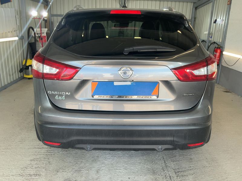Nissan Qashqai 1.6 dCi Tekna 4x4 2015 – снимка 7