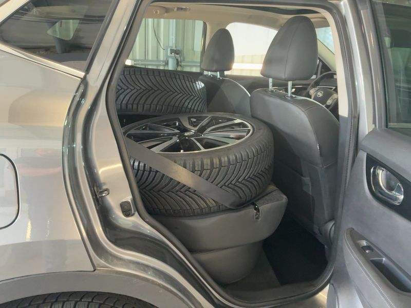 Nissan Qashqai 1.6 dCi Tekna 4x4 2015 – снимка 20