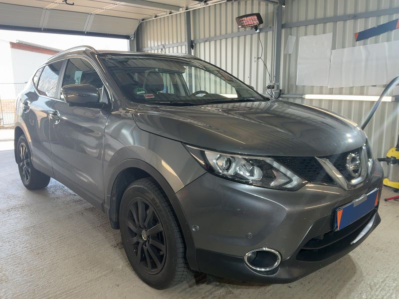 Nissan Qashqai 1.6 dCi Tekna 4x4 2015 – снимка 12