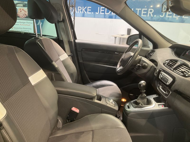 Renault Grand Scenic 1.6 dCi BOSE Edition 2012 – снимка 3