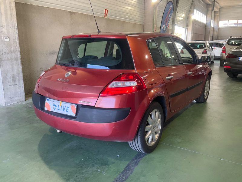 Renault Megane 1.9 dCi Dynamique Confort 2007 – снимка 2