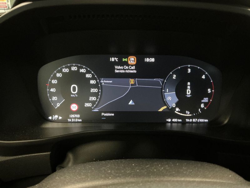 Volvo XC40 2.0 D4 R-Design AWD 2018 – снимка 18