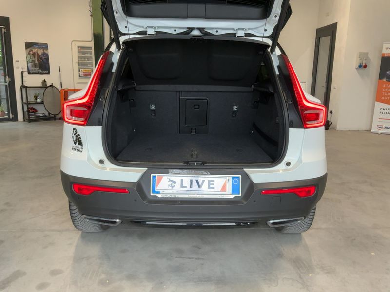 Volvo XC40 2.0 D4 R-Design AWD 2018 – снимка 15