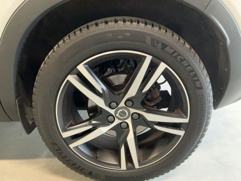 Volvo XC40 2.0 D4 R-Design AWD 2018 – снимка 5