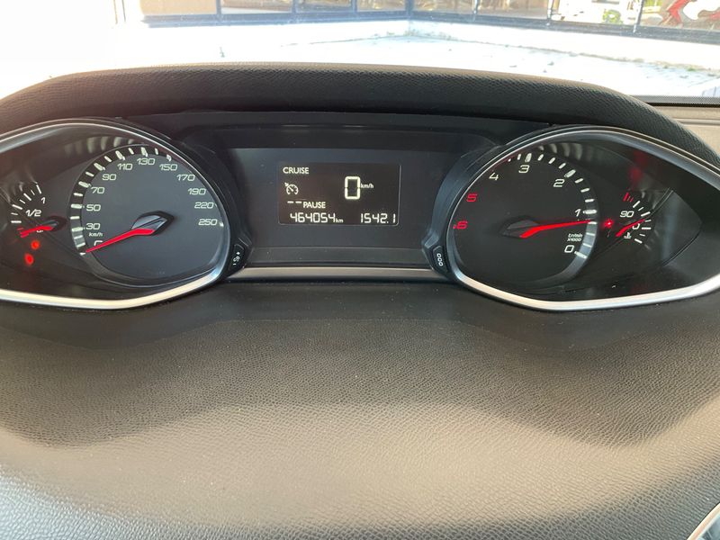 Peugeot 308 1.6 Blue-HDi Active 2015 – снимка 4