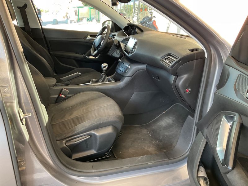 Peugeot 308 1.6 Blue-HDi Active 2015 – снимка 3