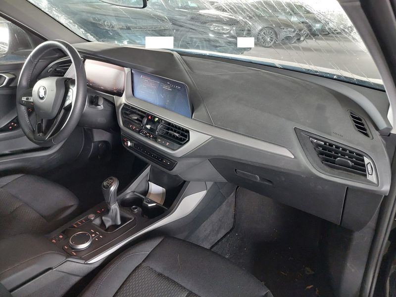 BMW 1er 116i 2022 – снимка 11
