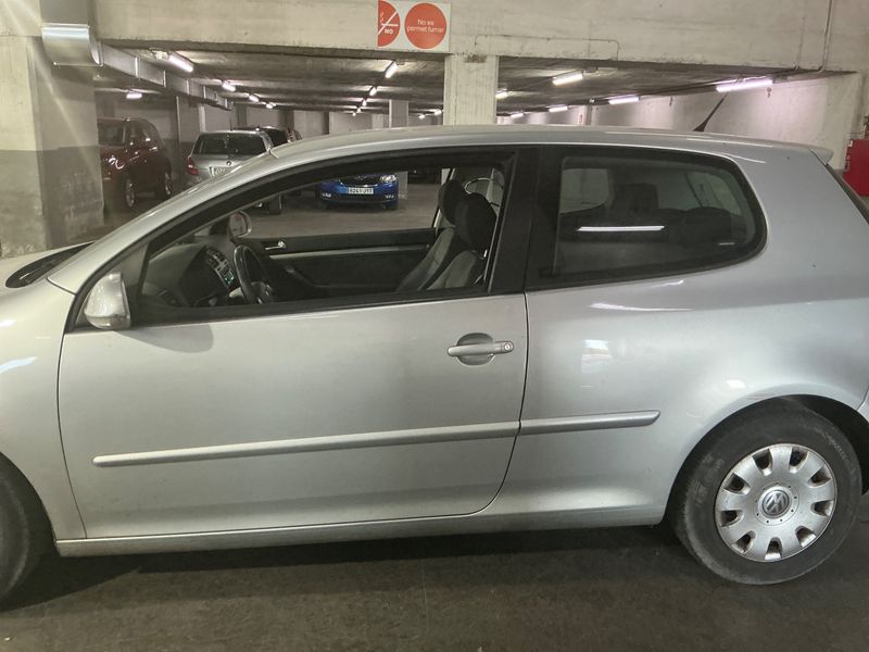 Volkswagen Golf V 2.0 TDI Sportline 2005 – снимка на щета