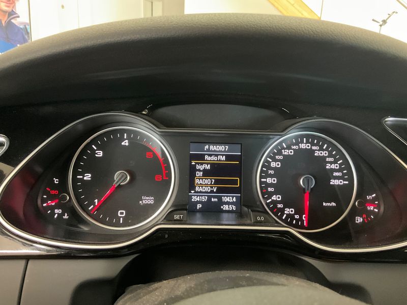 Audi A4 2.0 TDI quattro S line Sportpaket plus 2013 – снимка 19