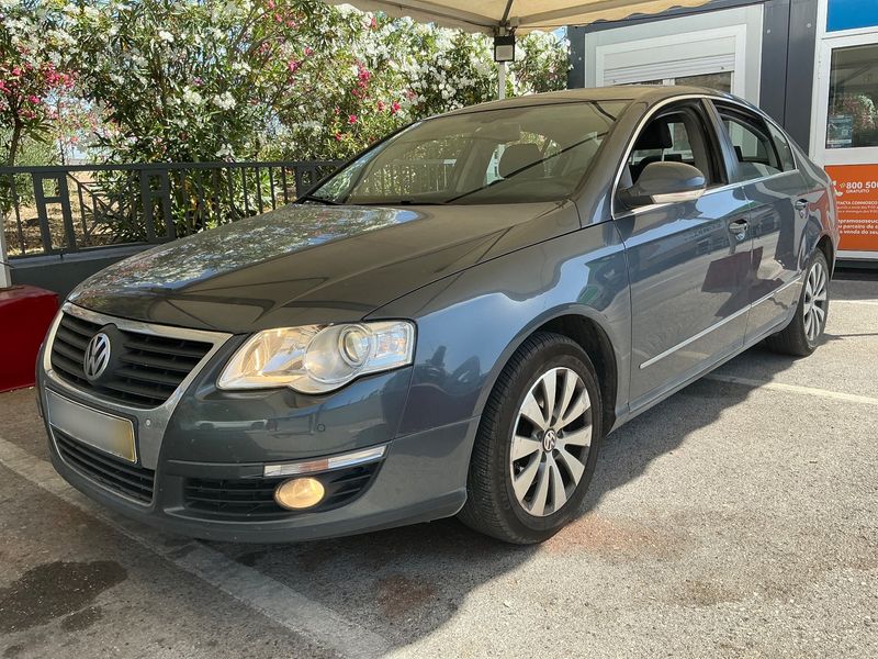 Volkswagen Passat 1.6 TDI Comfortline BlueMotion Tech 2010 – снимка 1