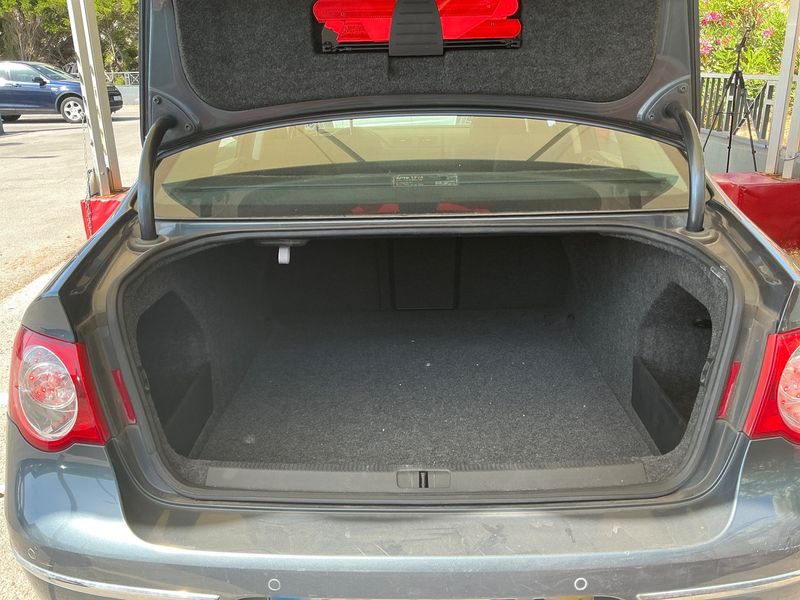 Volkswagen Passat 1.6 TDI Comfortline BlueMotion Tech 2010 – снимка 15