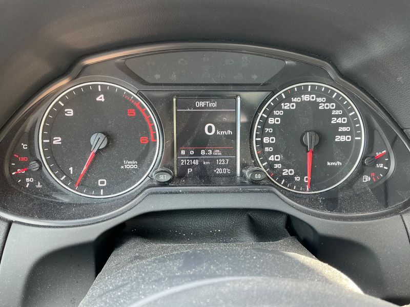 Audi Q5 3.0 V6 TDI quattro 2010 – снимка 19