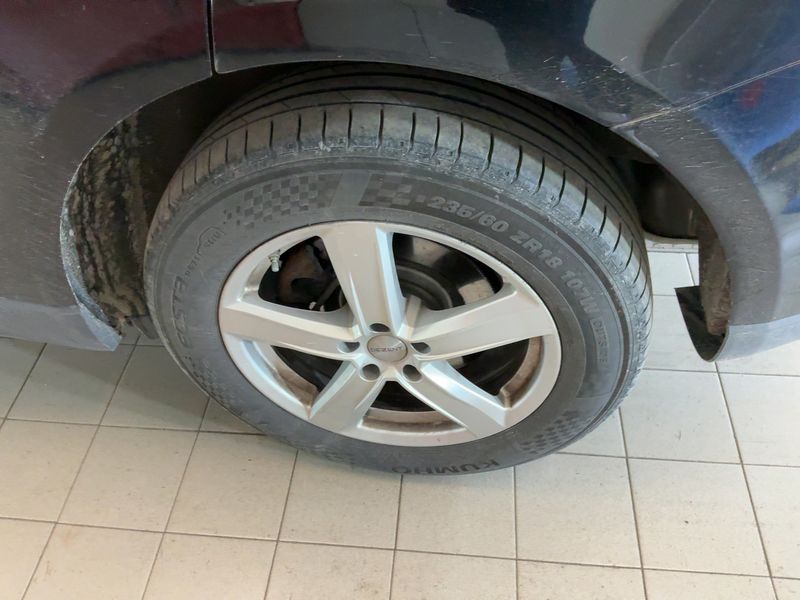 Audi Q5 3.0 V6 TDI quattro 2010 – снимка 5