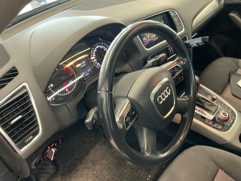 Audi Q5 3.0 V6 TDI quattro 2010 – снимка 43