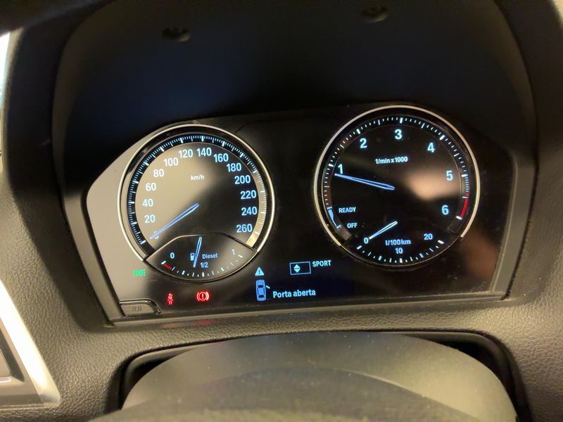 BMW 1er 118d xDrive Advantage 2018 – снимка 18