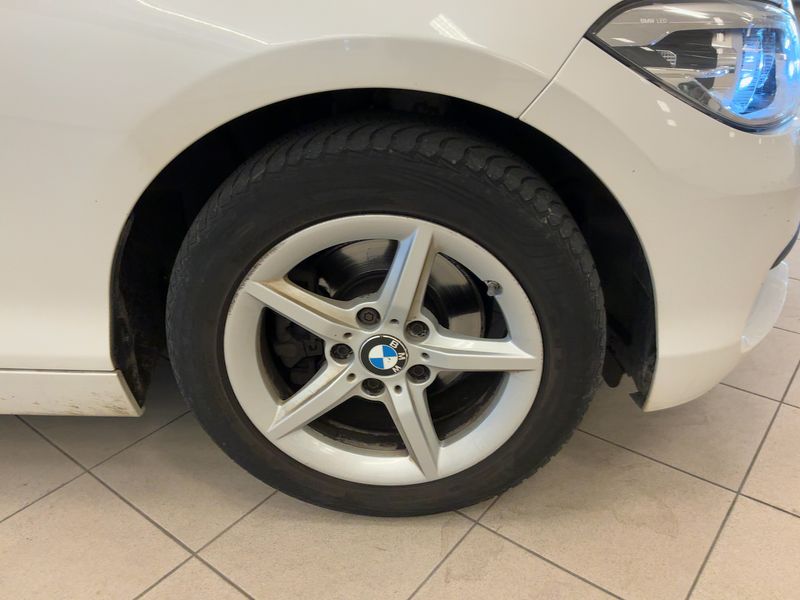 BMW 1er 118d xDrive Advantage 2018 – снимка 11