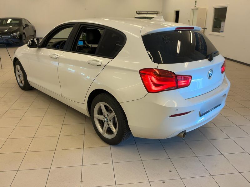 BMW 1er 118d xDrive Advantage 2018 – снимка 6