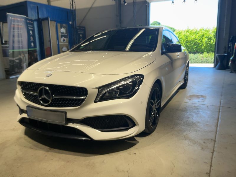 Mercedes-Benz CLA-Klasse CLA 180 AMG Line 2016 – снимка 1