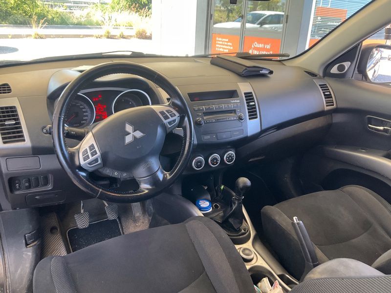Mitsubishi Outlander 2.0 DI-D Intense Plus 2007 – снимка 17