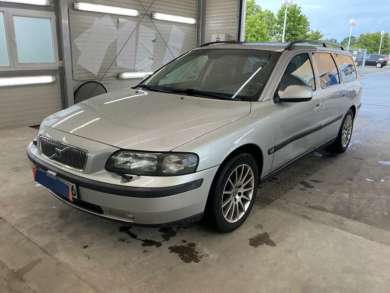 Volvo V70 2.4 Premium 2002 – снимка 1