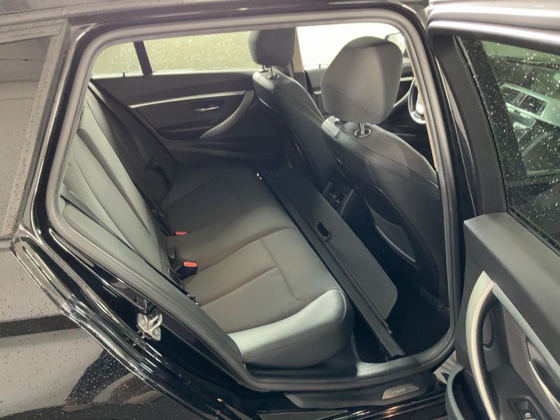BMW 3er 335d xDrive Sport Line 2015 – снимка 21