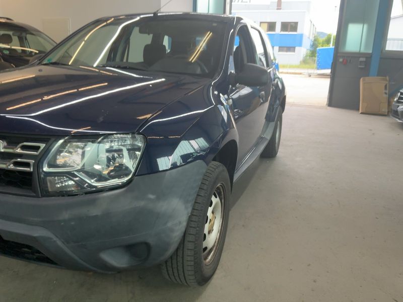 Dacia Duster 1.6 Essentiel 4x2 2015 – снимка 2