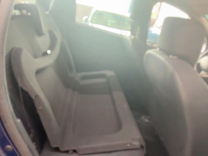 Dacia Duster 1.6 Essentiel 4x2 2015 – снимка 20