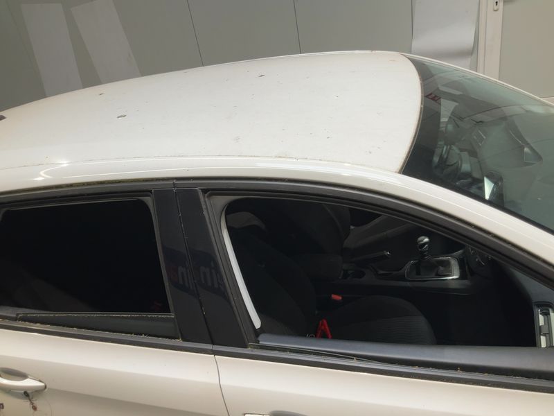 Peugeot 308 1.6 Blue-HDi Active 2015 – снимка 20