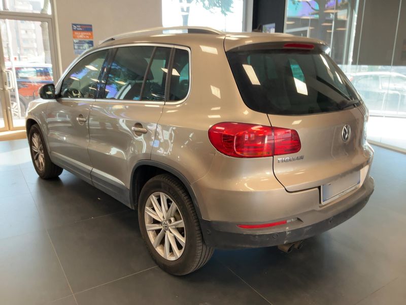 Volkswagen Tiguan 2.0 TDI Sport & Style 4Motion 2015 – снимка 6