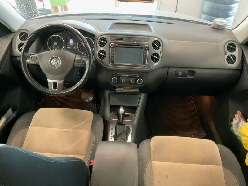 Volkswagen Tiguan 2.0 TDI Sport & Style 4Motion 2015 – снимка 17