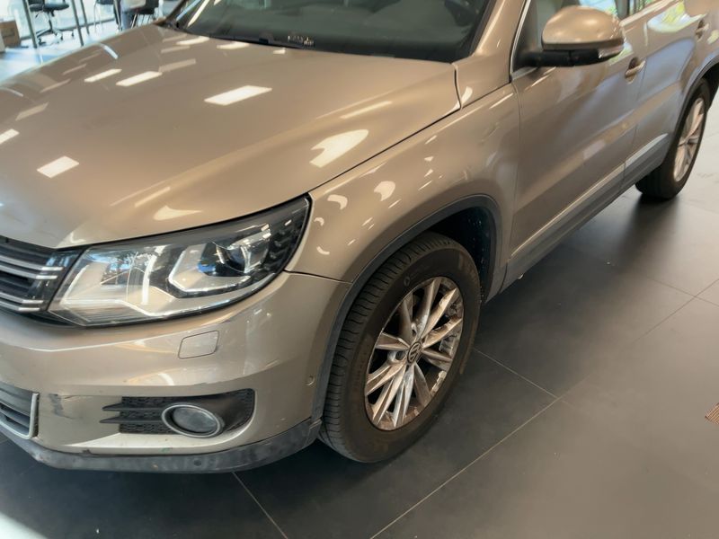 Volkswagen Tiguan 2.0 TDI Sport & Style 4Motion 2015 – снимка 2