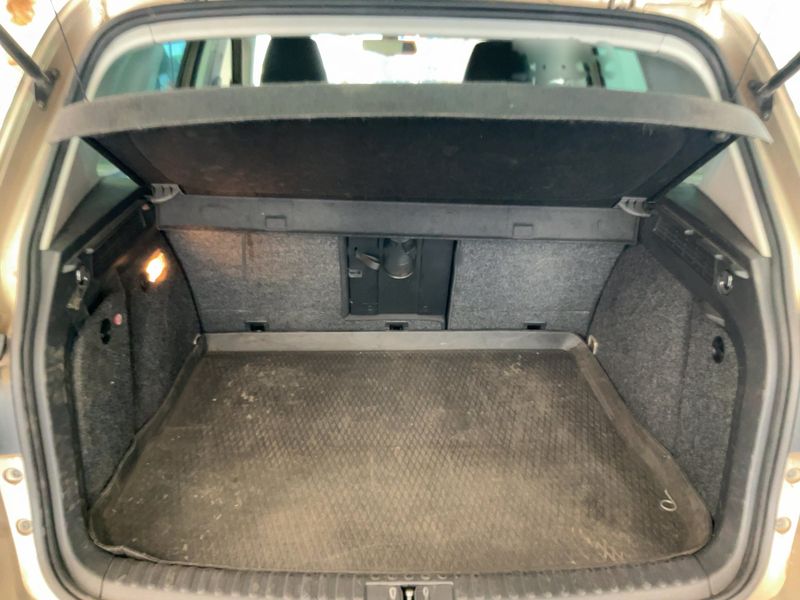 Volkswagen Tiguan 2.0 TDI Sport & Style 4Motion 2015 – снимка 15