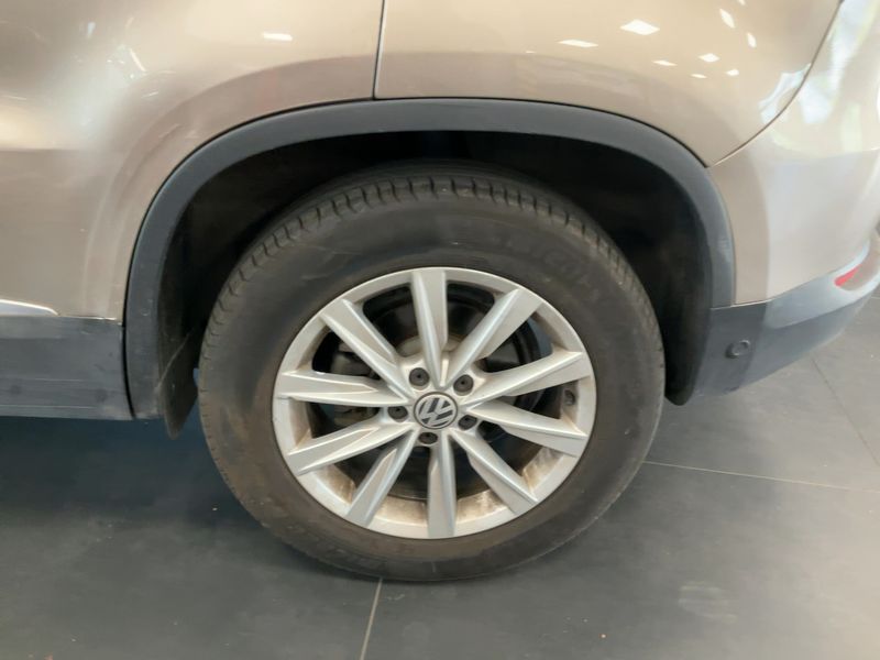 Volkswagen Tiguan 2.0 TDI Sport & Style 4Motion 2015 – снимка 5
