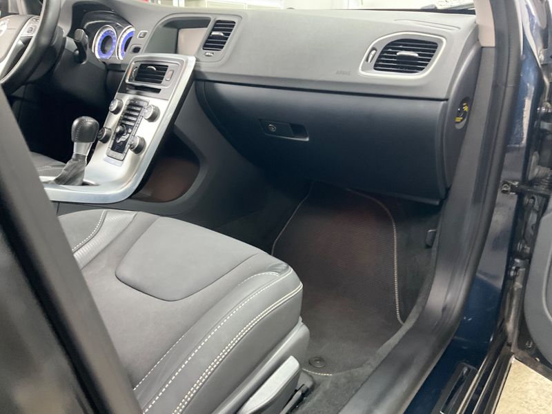 Volvo S60 1.6 D2 R-Design 2013 – снимка 33