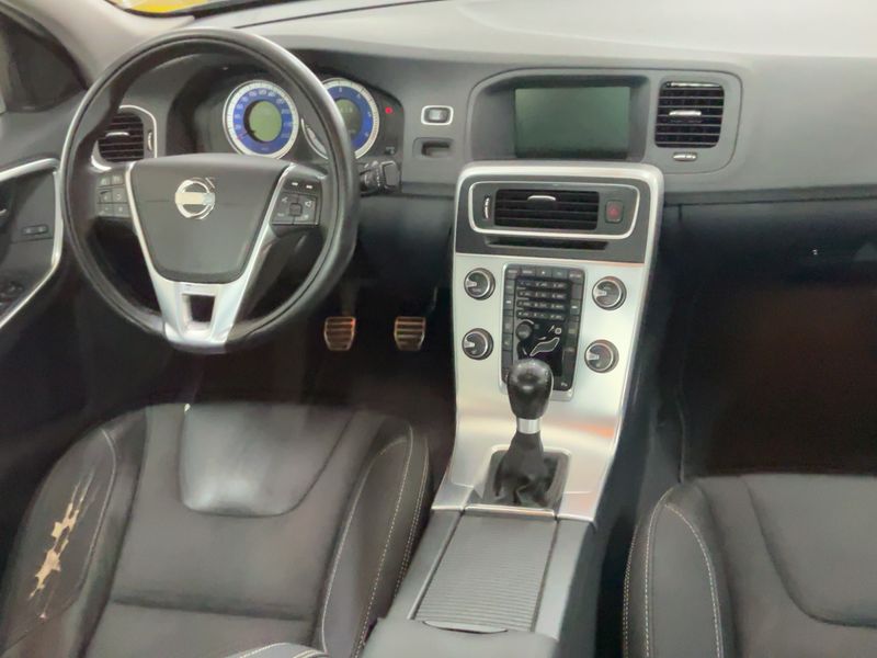 Volvo S60 1.6 D2 R-Design 2013 – снимка 18