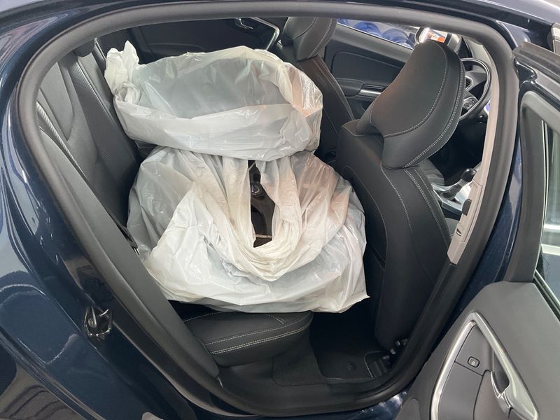 Volvo S60 1.6 D2 R-Design 2013 – снимка 38