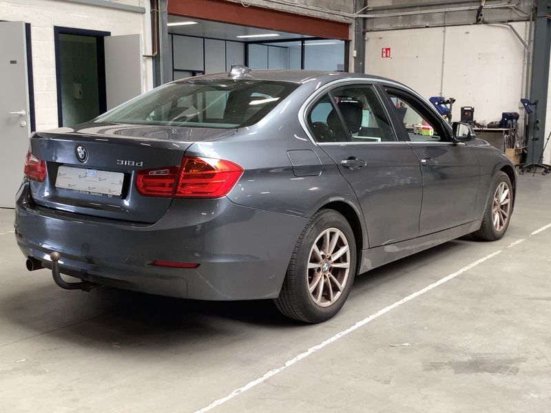 BMW 3er 318d Lounge 2013 – снимка 6
